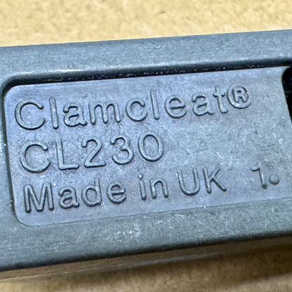Clamcleat CL230AN Racing Junior Mk1 with Roller
