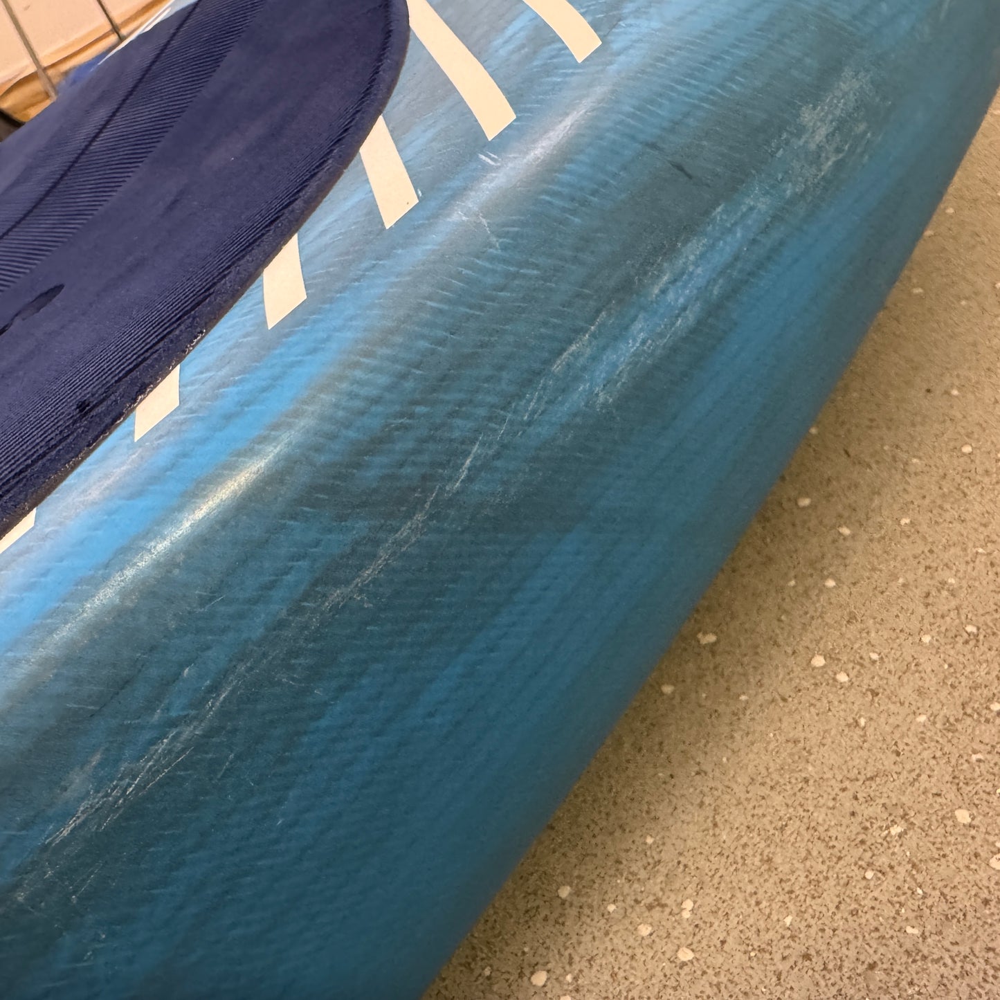 Starboard Above (mid-length) Wingfoil Board 6'10" x 21" (101 litres) Blue Carbon 2025 - USED